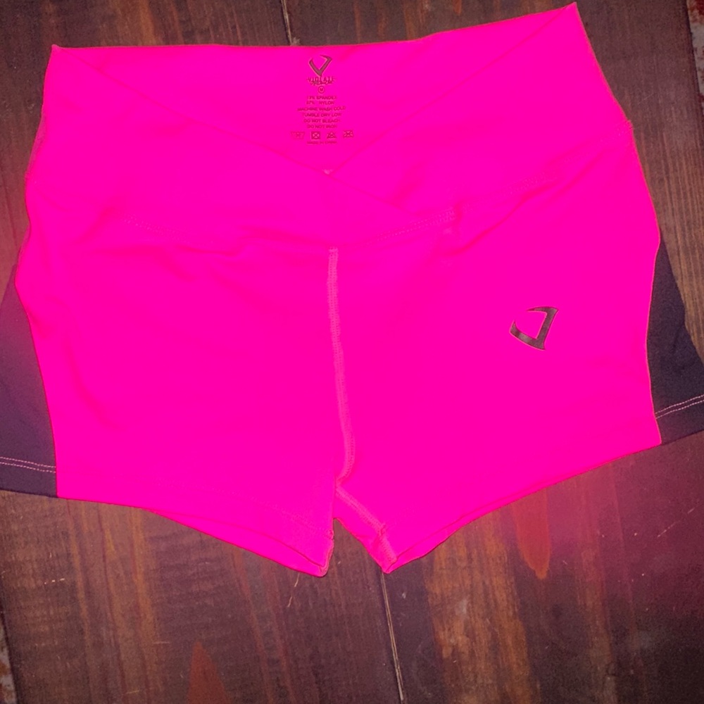 Athletic shorts